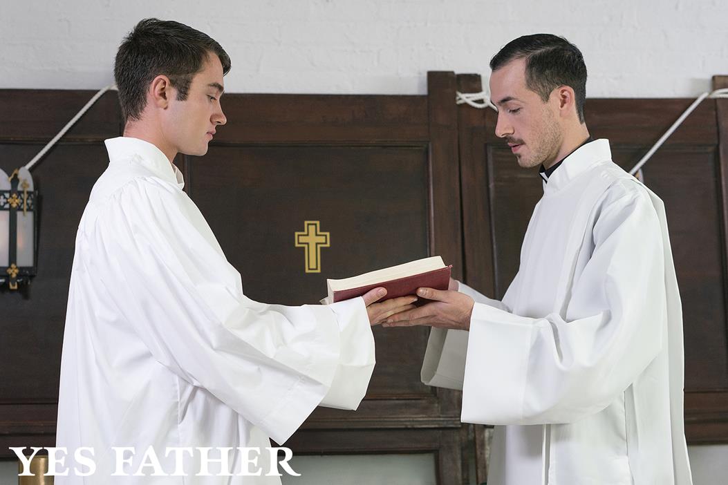 YesFather - Altar Training - Father Fiore, Mason Anderson 10
