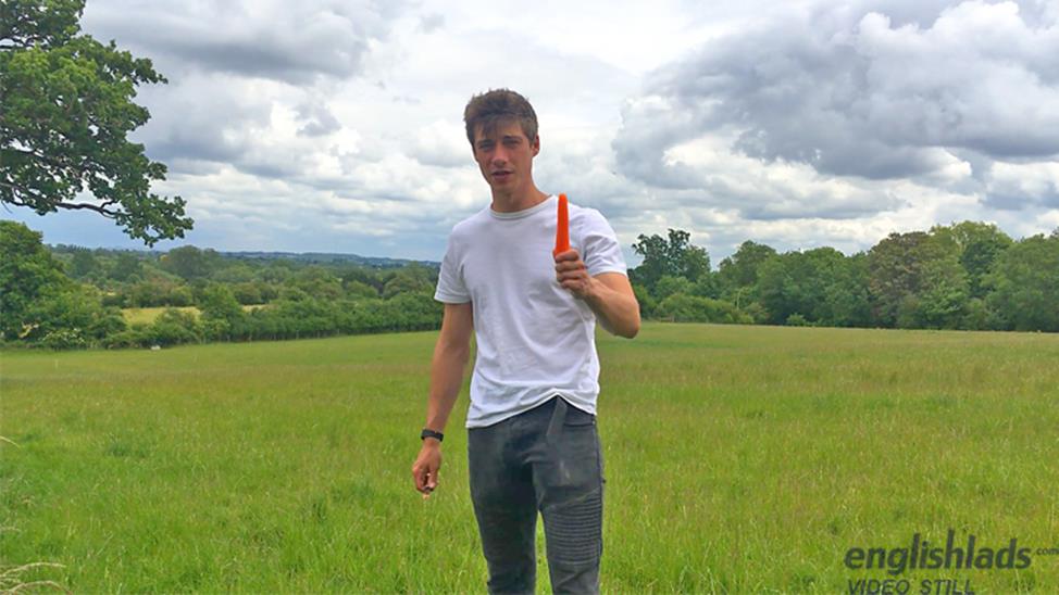 EnglishLads - Henry Kane Wanks & Pumps his Hole with Carrots in a Field 5