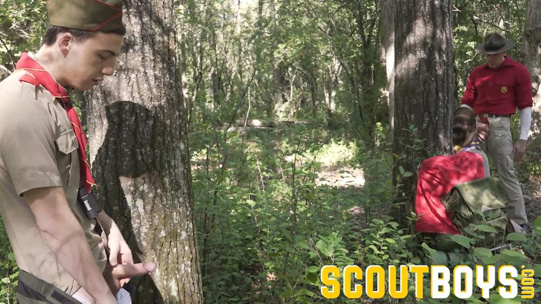 ScoutBoys.com - Birdwatching - Cole Blue, Legrand Wolf, Troye Jacobs 2