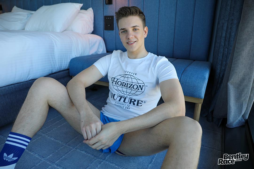 BentleyRace - Catching up with my cute mate Connor Peters (23)