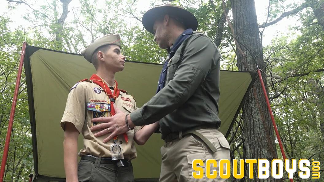 ScoutBoys - Pitching a Tent - Maxwell Dawson, Holden Hernandez 4