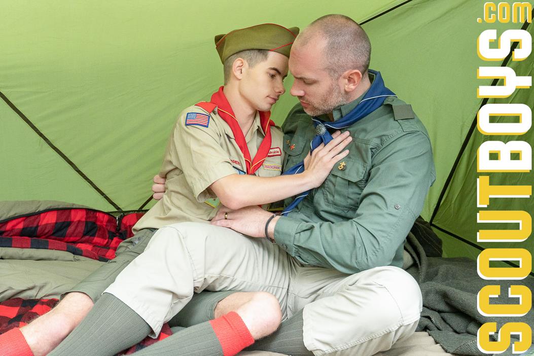 ScoutBoys - Scout Maxwell CHAPTER 1 Pitching A Tent - Maxwell Dawson, Derek Hernandez (7)