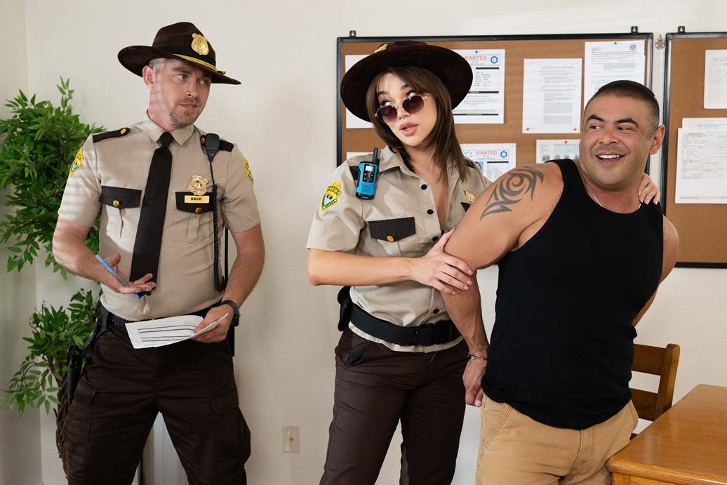 TransAngels - Sheriff Girl Goes Wild - Draven Navarro, Emma Rose 8