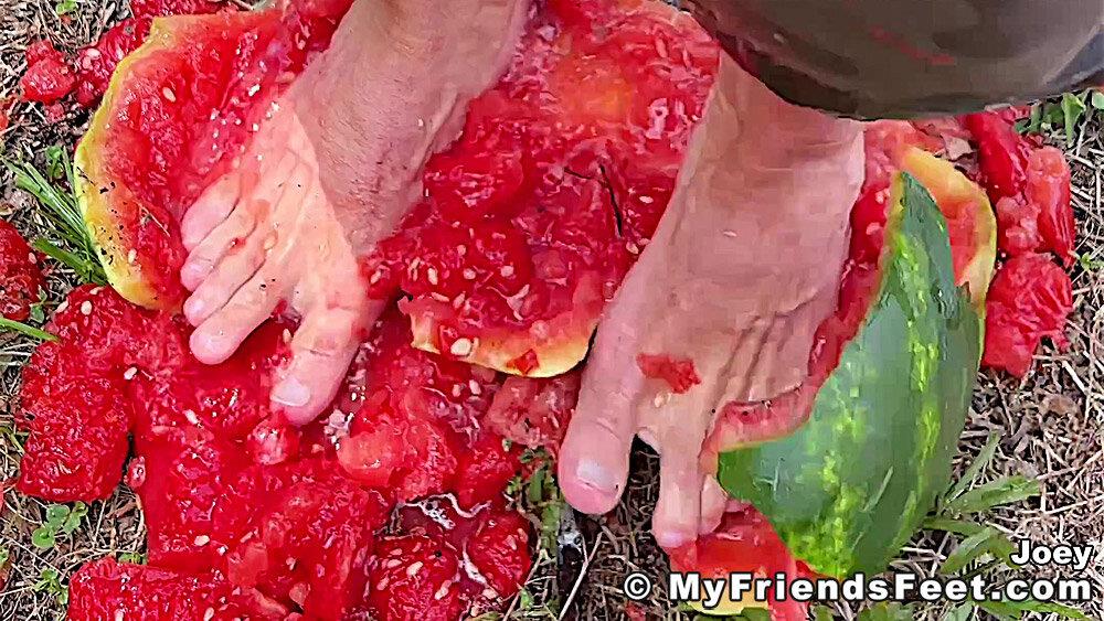 MyFriendsFeet - G.I. Joey's Watermelon Challenge 10